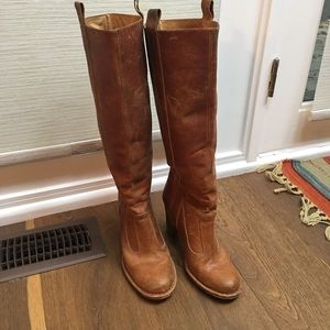 Frye Villager Pull on